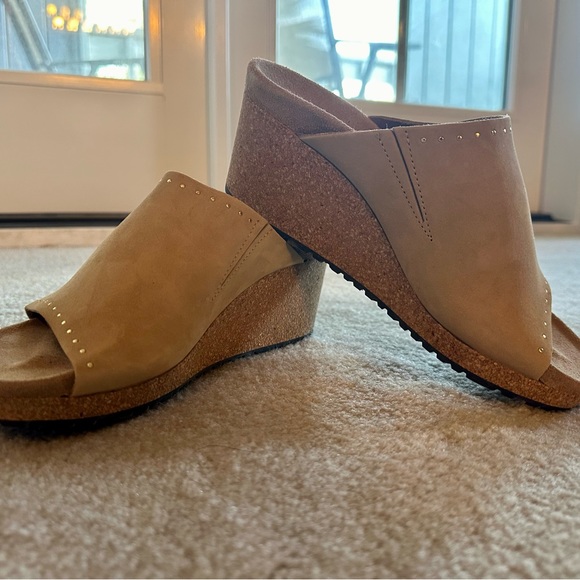New Nude suede open toe wedge slides size 36 (ladies US size 6) - Picture 3 of 12